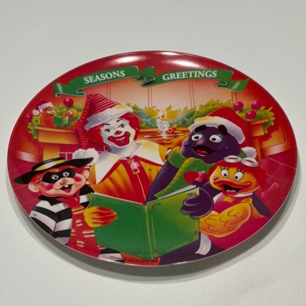 McDonald’s 1995 Seasons Greetings Plastic Plate Made in Dallas, TX USA